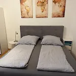 Wohnen am Main - gemütlicher Altbau, zentral